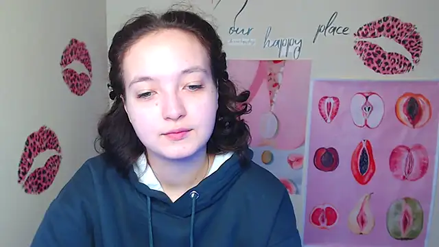 Snapshot of MissAriaa chatting on 11-21-25, 07:18 MissAriaa online show from 11-21-25, 07:18