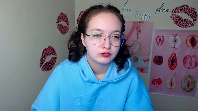 Snapshot of MissAriaa chatting on 12-04-25, 06:55 MissAriaa online show from 12-04-25, 06:55