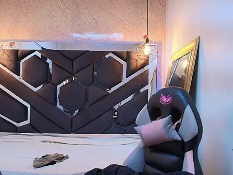 cataleya sambrano online show from 11-19-25, 11:10