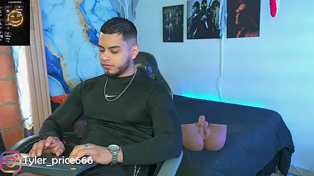 Tiler wolker online show from 11-18-25, 12:31