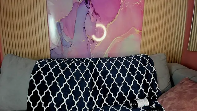 Snapshot of NhoanBrunette chatting on 11-11-25, 12:49 NhoanBrunette online show from 11-11-25, 12:49