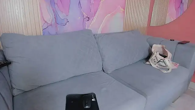 Snapshot of NhoanBrunette chatting on 12-15-25, 12:53 NhoanBrunette online show from 12-15-25, 12:53