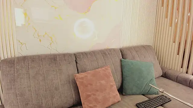 Snapshot of NhoanBrunette chatting on 02-14-26, 02:58 NhoanBrunette online show from 02-14-26, 02:58