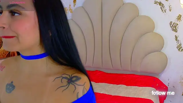 Snapshot of HellemMonet chatting on 12-04-25, 07:33 HellemMonet online show from 12-04-25, 07:33