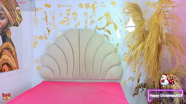 Snapshot of HellemMonet chatting on 12-14-25, 06:45 HellemMonet online show from 12-14-25, 06:45