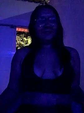 Snapshot of gabydoanal chatting on 10-28-25, 06:17 gabydoanal online show from 10-28-25, 06:17