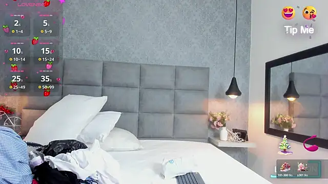 Luna Bella3 online show from 12-21-25, 10:44