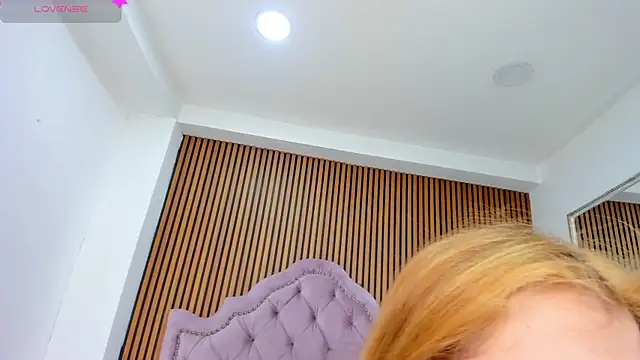 Snapshot of JanneBlossom_ chatting on 11-16-25, 05:24 JanneBlossom online show from 11-16-25, 05:24