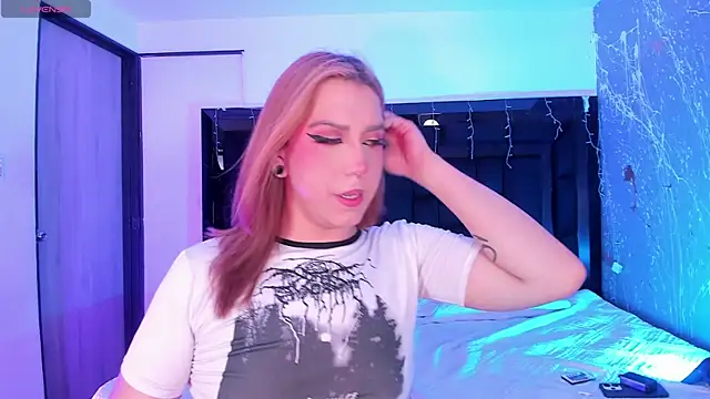 Snapshot of JanneBlossom_ chatting on 12-14-25, 10:03 JanneBlossom online show from 12-14-25, 10:03