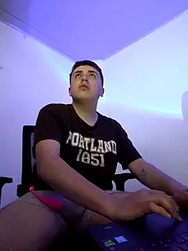 Sam Rush online show from 12-20-25, 02:40