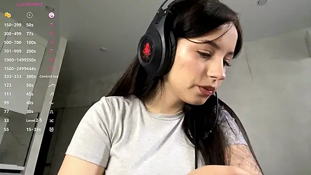 Snapshot of AngilaDoyal chatting on 12-04-25, 07:39 AngilaDoyal online show from 12-04-25, 07:39