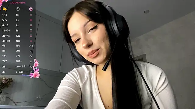 Snapshot of AngilaDoyal chatting on 12-14-25, 07:14 AngilaDoyal online show from 12-14-25, 07:14