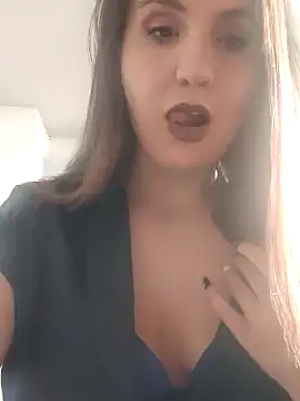 Snapshot of Alyah_1-2 chatting on 11-27-25, 04:09 Alyah 1-2 online show from 11-27-25, 04:09