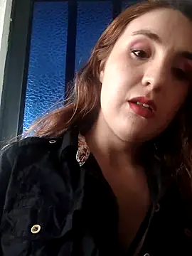 Snapshot of Alyah_1-2 chatting on 11-28-25, 02:31 Alyah 1-2 online show from 11-28-25, 02:31