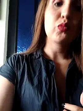 Snapshot of Alyah_1-2 chatting on 12-04-25, 03:21 Alyah 1-2 online show from 12-04-25, 03:21