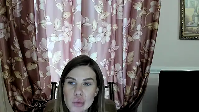 Snapshot of LinaBey chatting on 02-19-26, 12:34 LinaBey online show from 02-19-26, 12:34