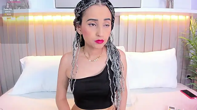 Snapshot of violett_rabbit_ chatting on 11-06-25, 08:21 violett rabbit online show from 11-06-25, 08:21