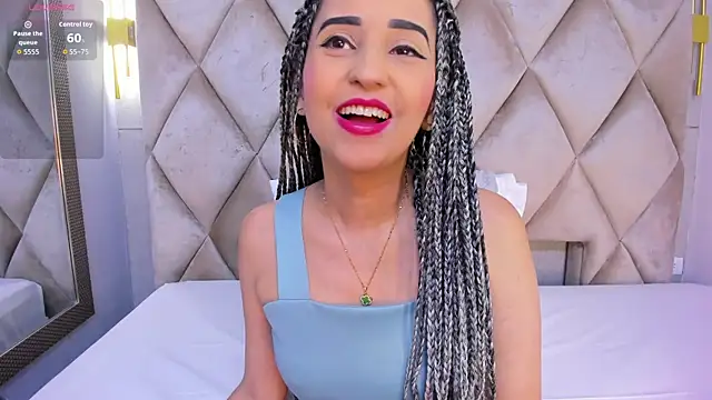 violett rabbit  online show from 11-21-25, 08:29