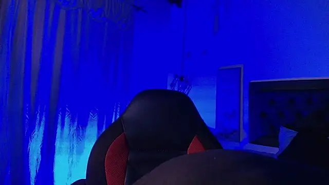 Snapshot of Ghost__Girl_ chatting on 11-05-25, 04:23 Ghost Girl online show from 11-05-25, 04:23