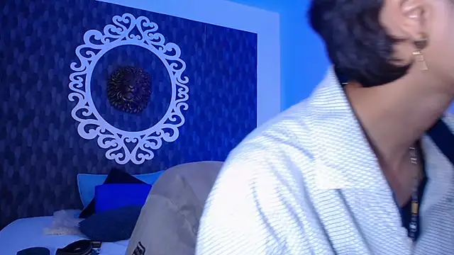 Snapshot of Ghost__Girl_ chatting on 11-21-25, 03:05 Ghost Girl online show from 11-21-25, 03:05