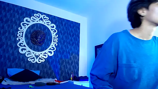 Snapshot of Ghost__Girl_ chatting on 12-17-25, 08:04 Ghost Girl online show from 12-17-25, 08:04