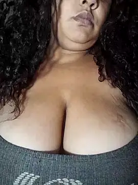 Snapshot of safirahot69 chatting on 11-21-25, 03:27 safirahot69 online show from 11-21-25, 03:27