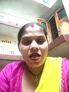 Snapshot of HayatKapoor chatting on 11-08-25, 05:12 HayatKapoor online show from 11-08-25, 05:12