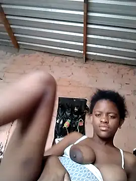 Blondecurv24 online show from 11-17-25, 01:28