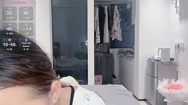 Snapshot of Xiaoyumi61 chatting on 10-30-25, 09:44 Xiaoyumi61 online show from 10-30-25, 09:44