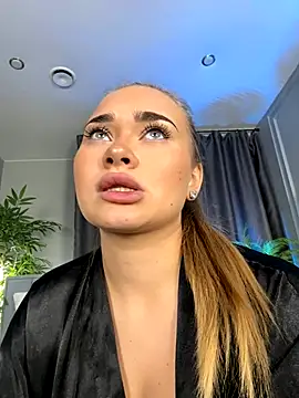 MilaRaven online show from 11-30-25, 07:01