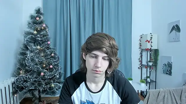 AvenGlow online show from 12-18-25, 05:02