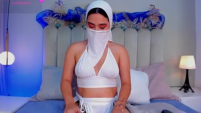 Snapshot of Melanie_hillz chatting on 11-30-25, 04:44 Melanie hillz online show from 11-30-25, 04:44