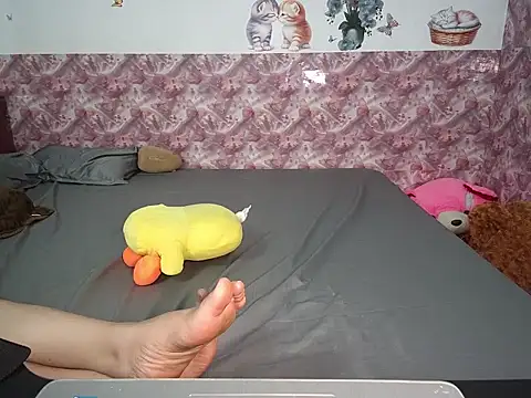 Snapshot of zubu_202 chatting on 11-13-25, 02:27 zubu 202 online show from 11-13-25, 02:27