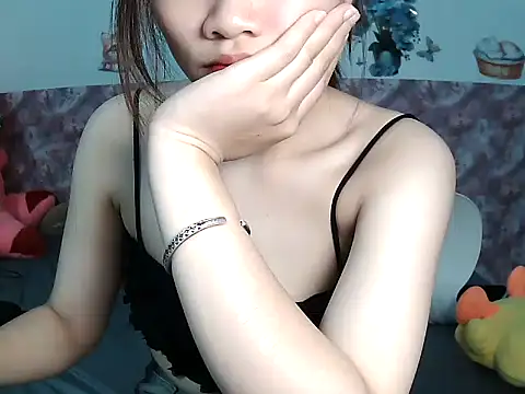 Snapshot of zubu_202 chatting on 11-19-25, 01:44 zubu 202 online show from 11-19-25, 01:44