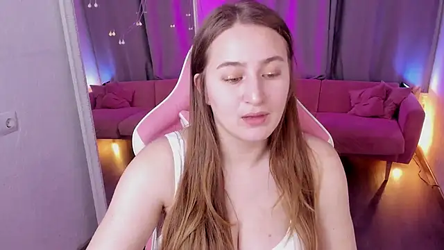 Snapshot of Sofi_Mell chatting on 11-25-25, 12:38 Sofi Mell online show from 11-25-25, 12:38