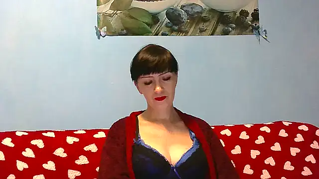 Snapshot of IffetLove42 chatting on 11-18-25, 06:45 IffetLove42 online show from 11-18-25, 06:45