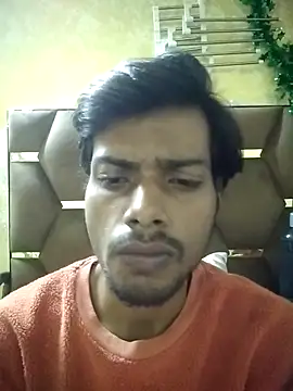 Snapshot of Luckysucks chatting on 11-13-25, 10:58 Luckysucks online show from 11-13-25, 10:58