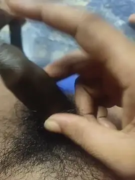 kkarish24 online show from 10-27-25, 04:55