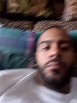 Snapshot of slvdslvd chatting on 10-27-25, 03:54 slvdslvd online show from 10-27-25, 03:54