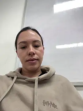 Snapshot of Oceane16_ chatting on 11-06-25, 03:13 Oceane16 online show from 11-06-25, 03:13