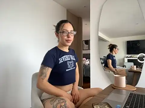 Snapshot of Oceane16_ chatting on 11-08-25, 08:07 Oceane16 online show from 11-08-25, 08:07