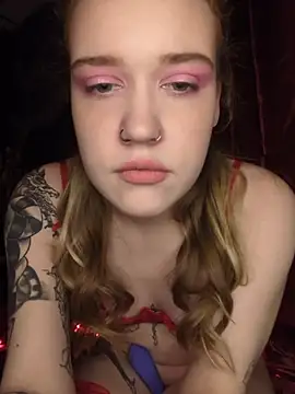 Snapshot of mattiethebaddieee chatting on 02-14-26, 11:45 mattiethebaddieee online show from 02-14-26, 11:45