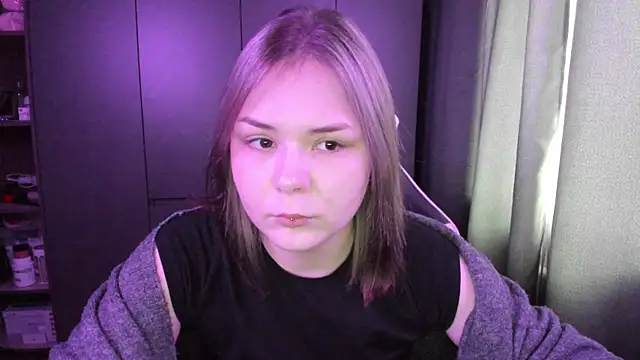 sophia lix online show from 12-22-25, 06:21