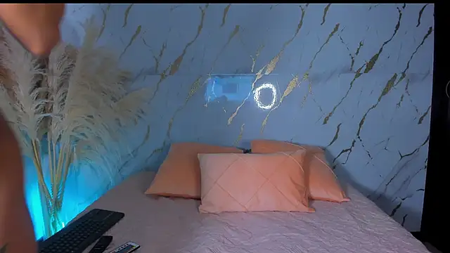 Julig01 online show from 11-14-25, 01:15