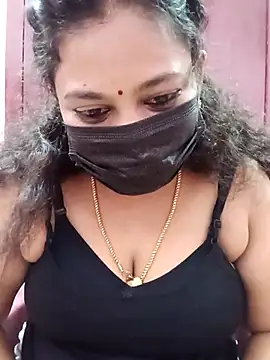 Snapshot of Mandhra28 chatting on 10-30-25, 07:25 Mandhra28 online show from 10-30-25, 07:25