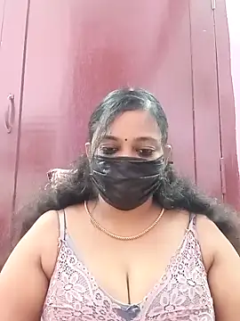 Snapshot of Mandhra28 chatting on 11-11-25, 06:57 Mandhra28 online show from 11-11-25, 06:57