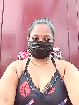 Snapshot of Mandhra28 chatting on 11-12-25, 07:09 Mandhra28 online show from 11-12-25, 07:09