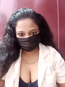 Snapshot of Mandhra28 chatting on 11-25-25, 05:35 Mandhra28 online show from 11-25-25, 05:35