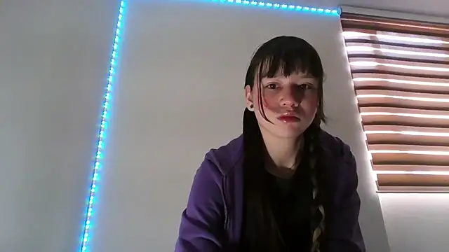 Snapshot of My_Meloddy chatting on 12-03-25, 01:42 My Meloddy online show from 12-03-25, 01:42