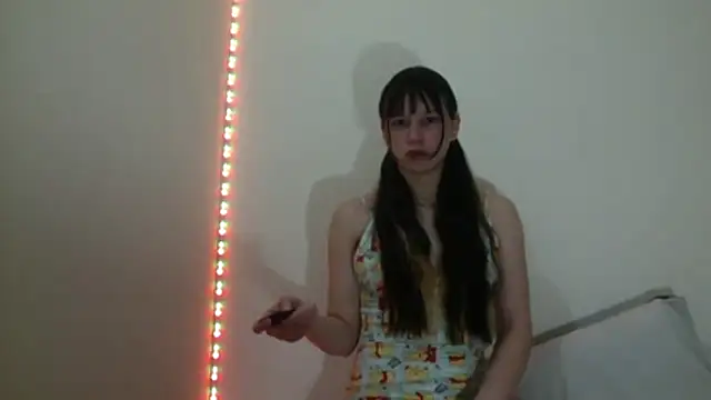 Snapshot of My_Meloddy chatting on 12-05-25, 02:31 My Meloddy online show from 12-05-25, 02:31